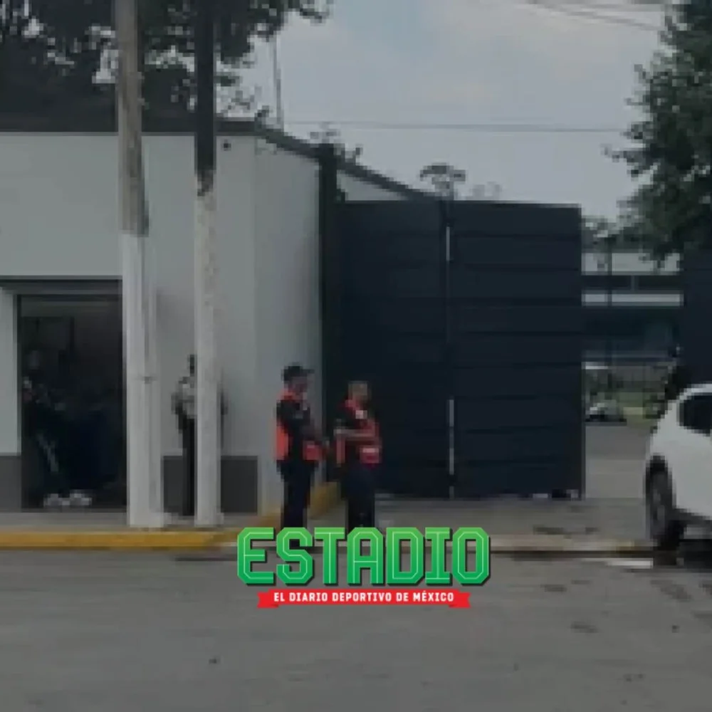 Los jugadores de la Selección Mexicana abandonan el CAR... ¿Qué hará Javier Aguirre?