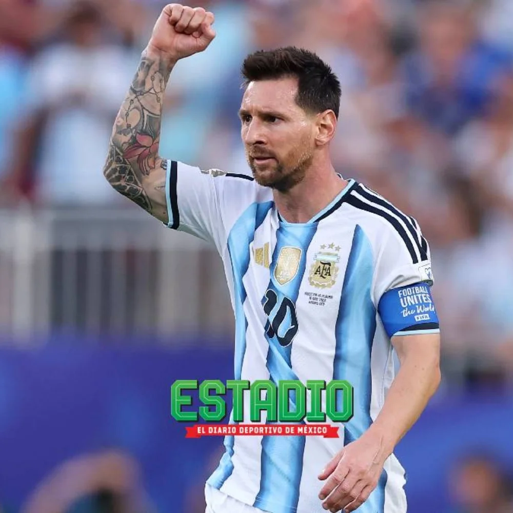 "Es el mejor jugador de todos los tiempos", asegura Ronaldo sobre Messi tras su debut en el Mundial 20