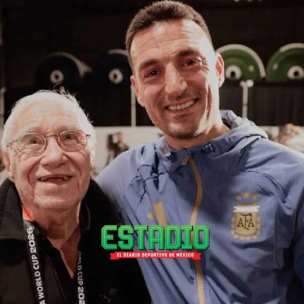El respeto de Scaloni ante el periodista que tiene 18 Copas del Mundo cubiertas