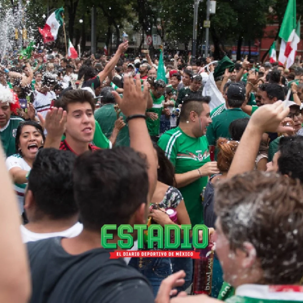 Afición mexicana se reúne afuera del hotel de Ecuador previo al duelo de dieciseisavos de final