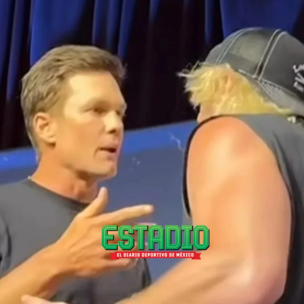 Tom Brady sorprende con una cachetada a Logan Paul en Fanatics Fest