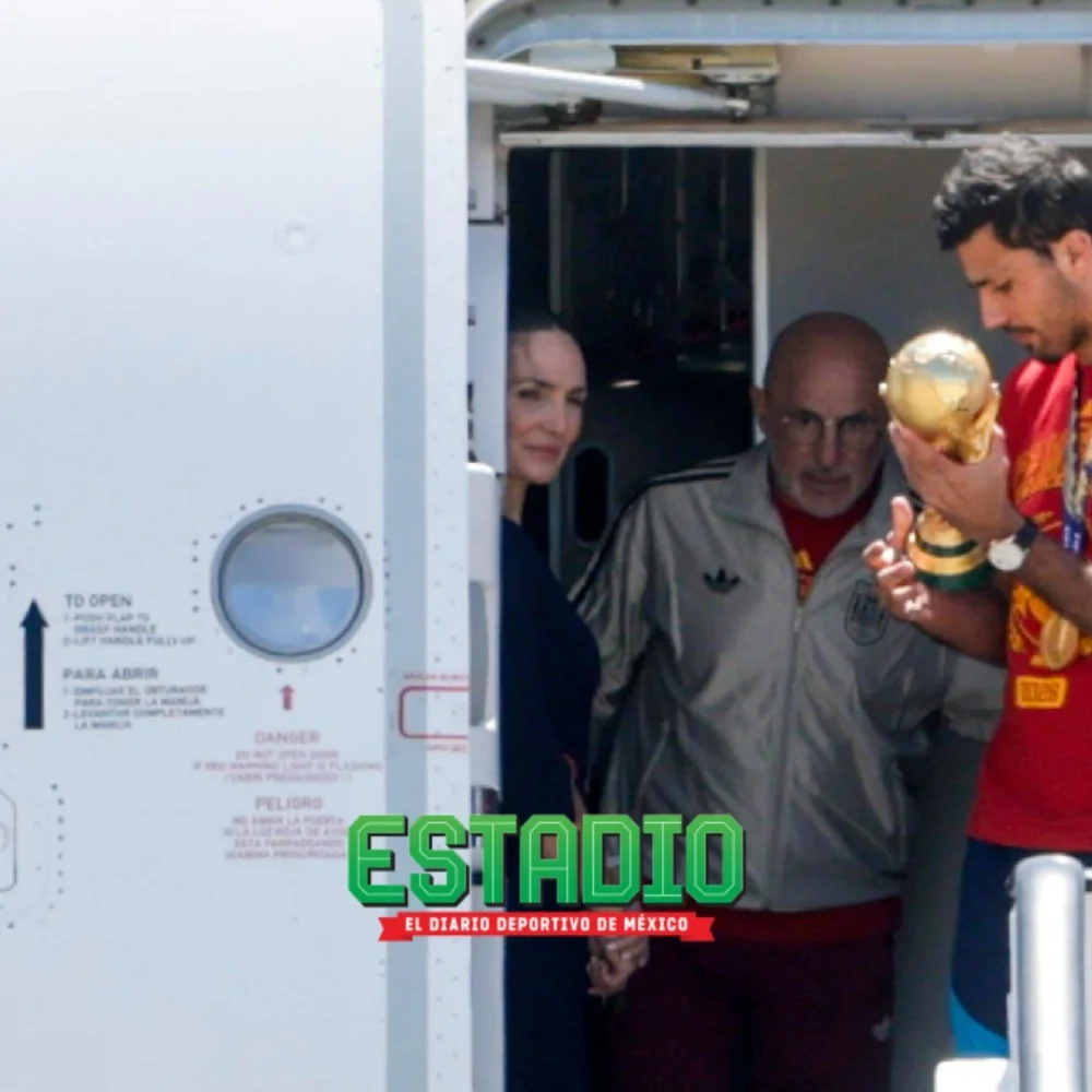 España ya está en casa: la selección aterriza en Madrid con la Copa del Mundo