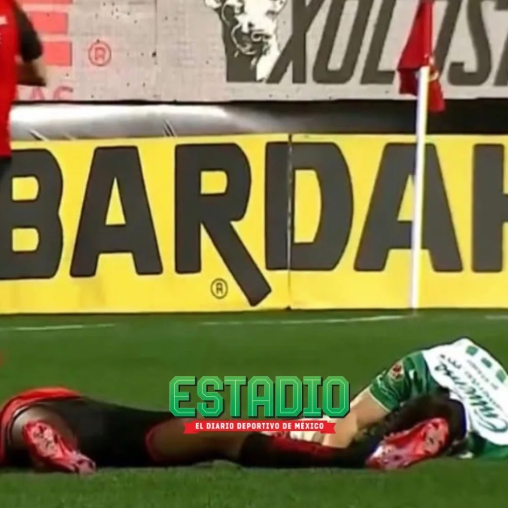 ¡Escalofriante choque! ‘Plátano’ Alvarado quedó noqueado y encendió las alarmas en el León vs Xolos
