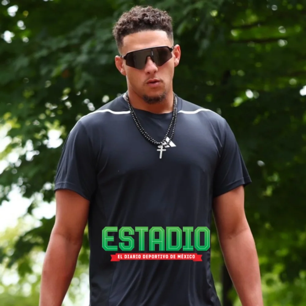 Patrick Mahomes recibe alta médica y sorprende con su regreso