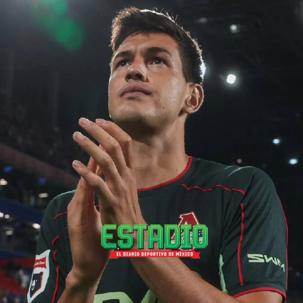 ¡Al fin! César Montes regresa a un partido con el Lokomotiv