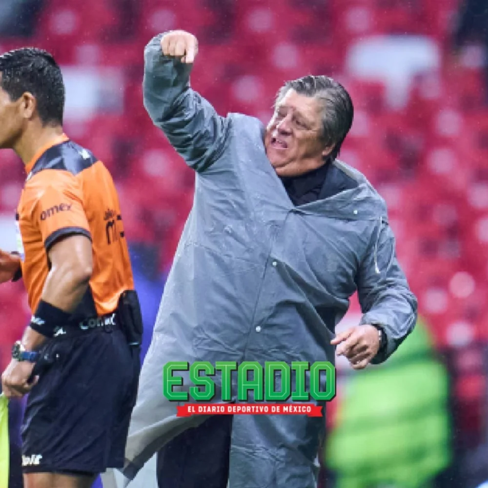 Miguel Herrera pelea con aficionado en el Estadio Azteca tras el Atlante vs León